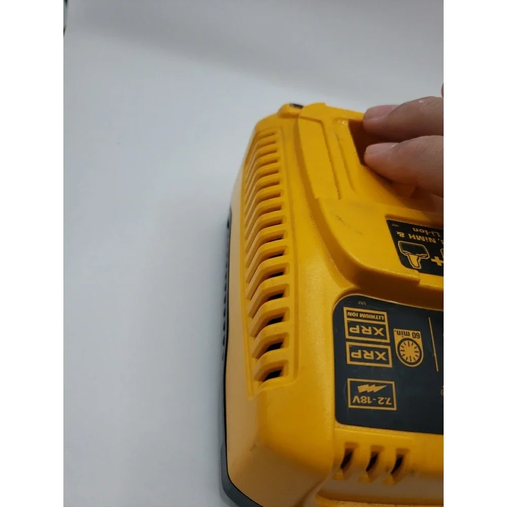 DEWALT DC9310 7.2V - 18V FAST BATTERY CHARGER NiCd NiMH Li-Ion Multi Chemistry